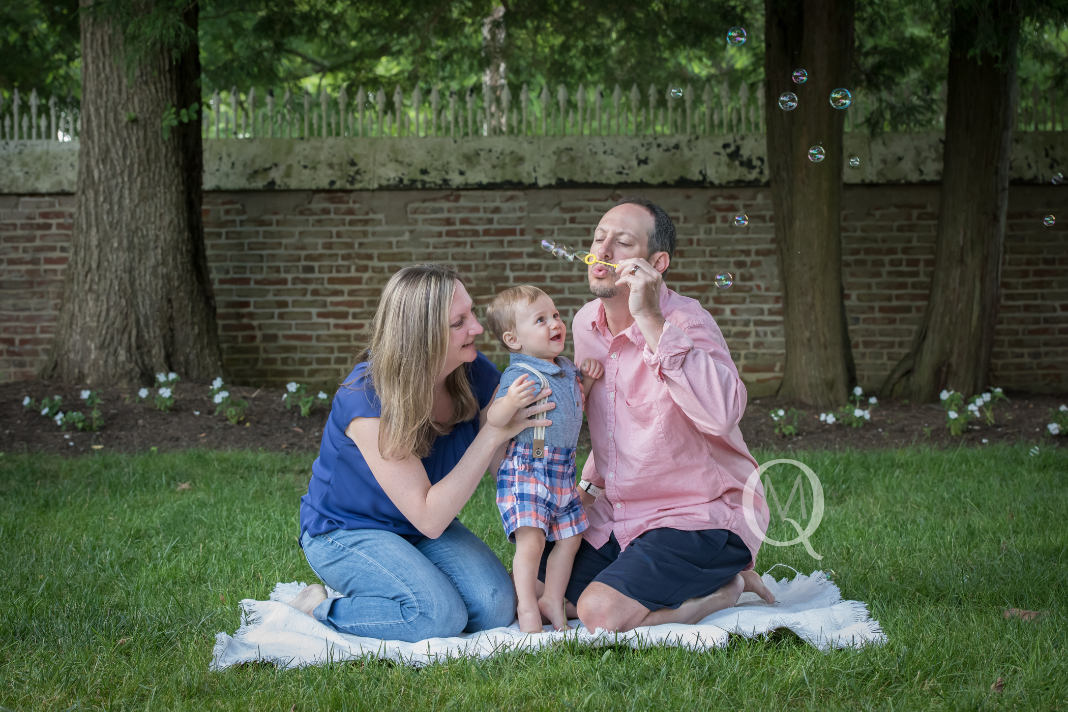 Family Photographer at Smithville Mansion in New Jersey
