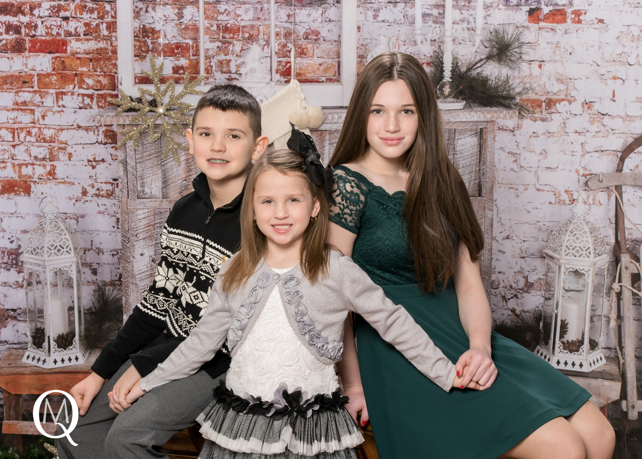 Family photographer for Christmas sessions in Marlton, New Jersey.
